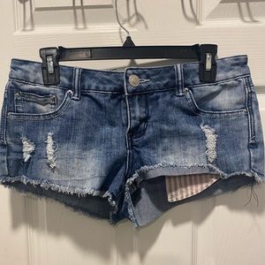 “Almost Famous” jean shorts